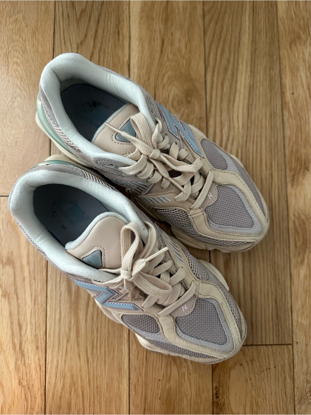 New Balance 9060 Beige Pink